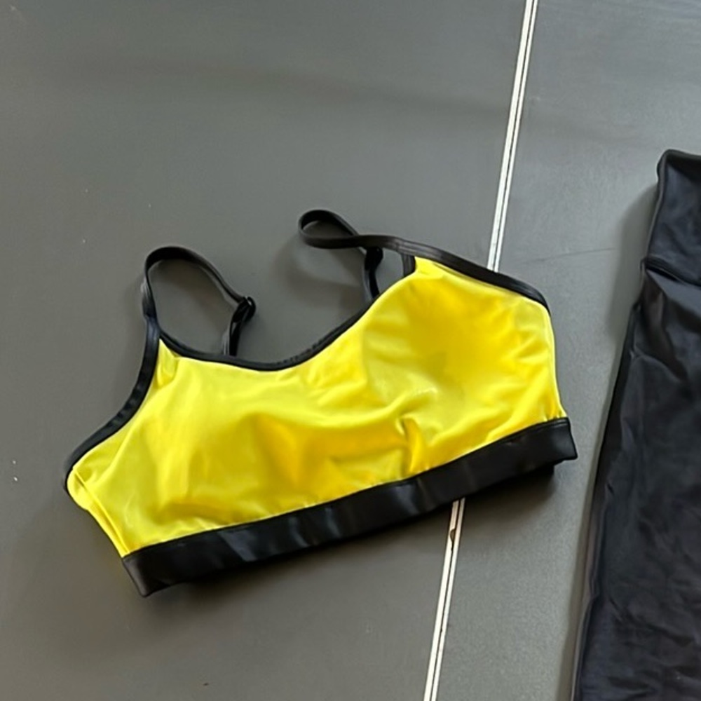 Zyia Black and yellow metallic Light n Tight Sports Bra
